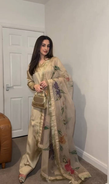 #color_Beige