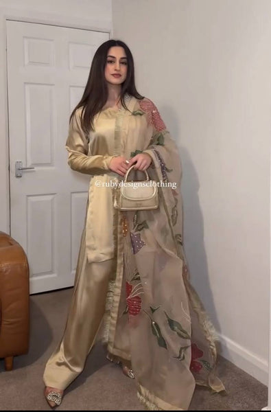 #color_Beige