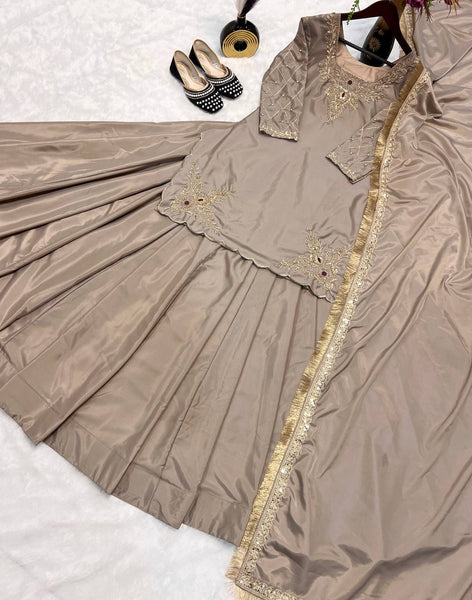 Elegant Emerald Green Embroidered  Set with Dupatta