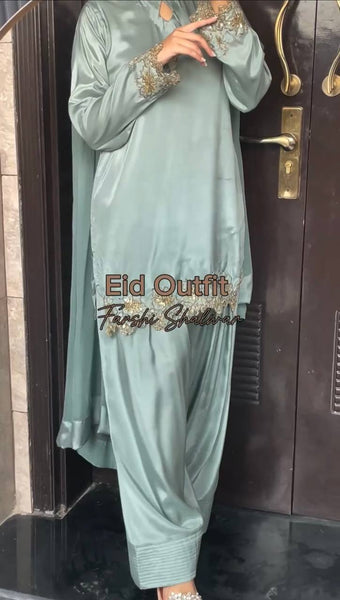 Elegant Eid Ensemble with Embroidered Farshi Shalwar