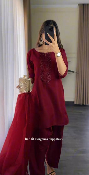 Elegant Red Straight Suit Set with Organza Dupatta