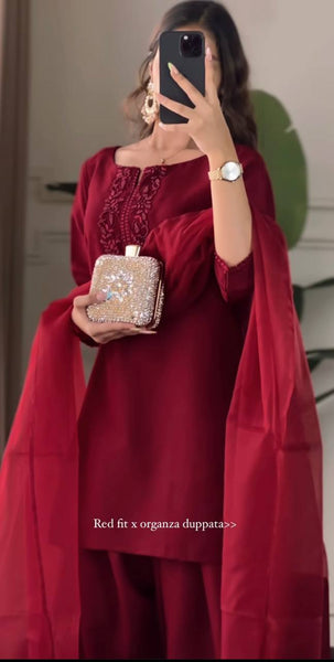 Elegant Red Straight Suit Set with Organza Dupatta