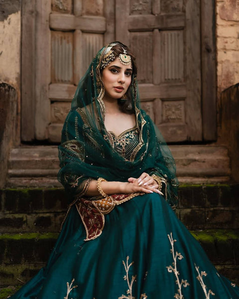 Stylish Teal Embroidered Kurta Pant Set for Women