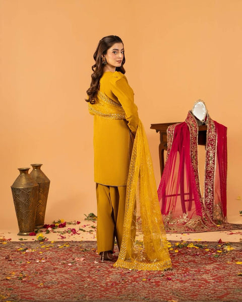 Stylish Plazzo Suit with Puff Sleeves and Net Dupatta