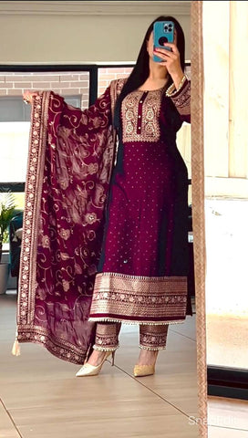 Elegant Embroidered Salwar Suit with Dupatta – Festive & Party Wear