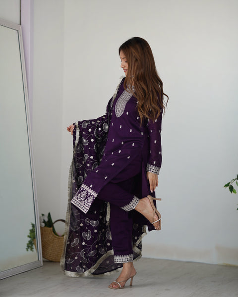 Georgette Purple Embroidered Salwar Suit with Dupatta