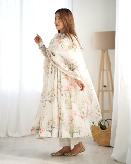 Ethereal Organza Silk Full‑Flare Kali Anarkali Set
