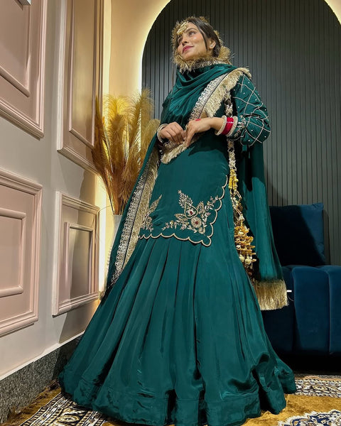 #color_Green