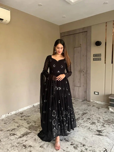 Elegant Black Georgette Gown Set for Women